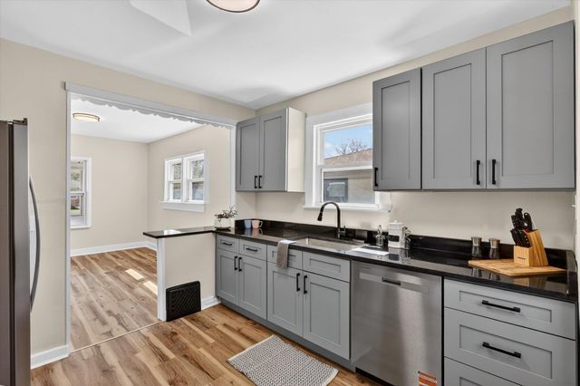 1047 Eastern Avenue NE, Grand Rapids, MI 49503