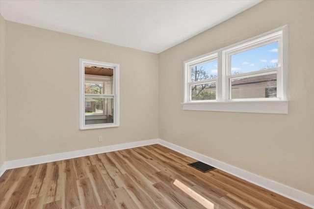 1047 Eastern Avenue NE, Grand Rapids, MI 49503