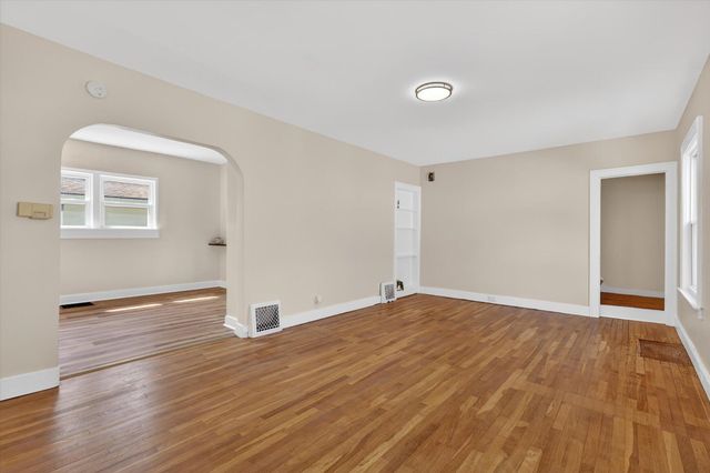 1047 Eastern Avenue NE, Grand Rapids, MI 49503