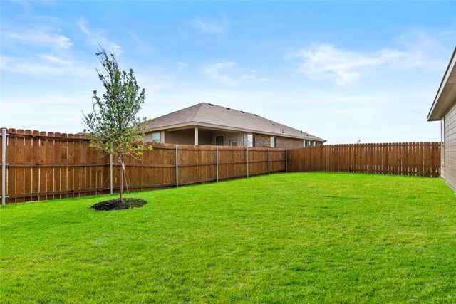 9741 Mcclane Farm Drive, Crowley, TX 76036