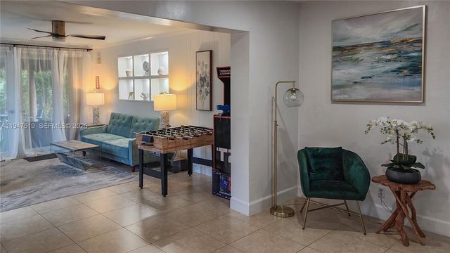 4420 NE 15th Ave, Oakland Park, FL 33334