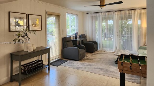 4420 NE 15th Ave, Oakland Park, FL 33334