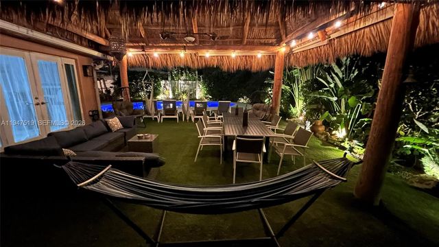 4420 NE 15th Ave, Oakland Park, FL 33334