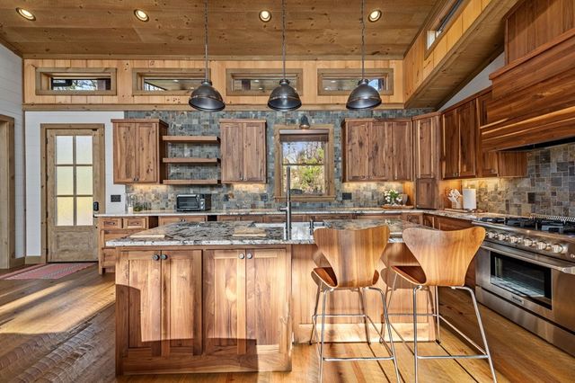 95 Woodhaven, Blue Ridge, GA 30513