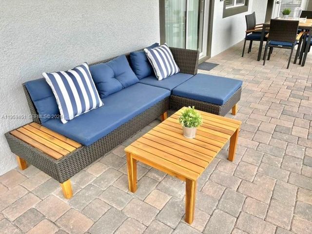 9338 Sommerset Hills, Davenport, FL 33896