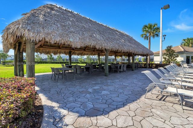 9338 Sommerset Hills, Davenport, FL 33896