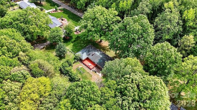 6201 Deliah Lane, Charlotte, NC 28215