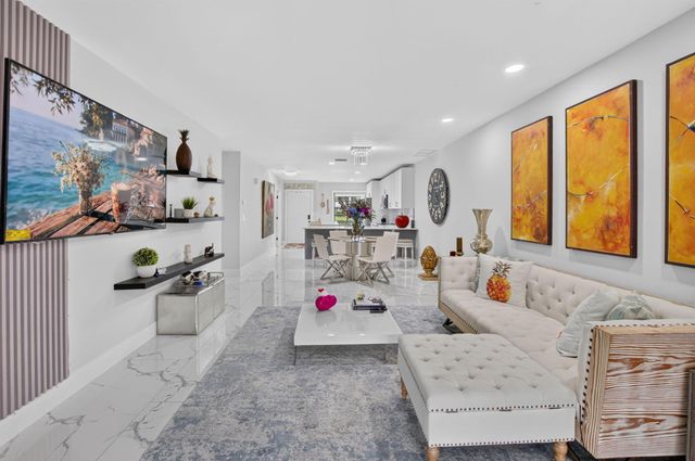 8967 Belle Aire Drive, Boca Raton, FL 33433