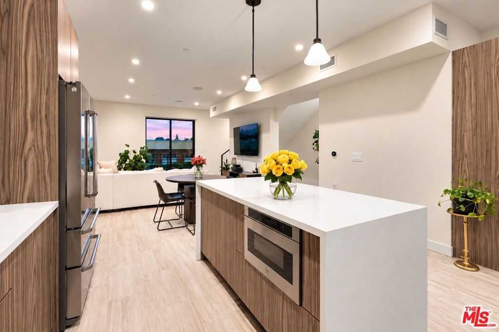 6707 N Sepulveda Boulevard, Van Nuys, CA 91411 — photo 5