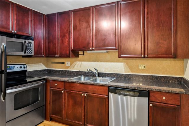 514 E Spruce Drive 2B, Palatine, IL 60074