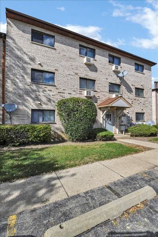 514 E Spruce Drive 2B, Palatine, IL 60074