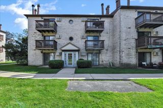 514 E Spruce Drive 2B, Palatine, IL 60074