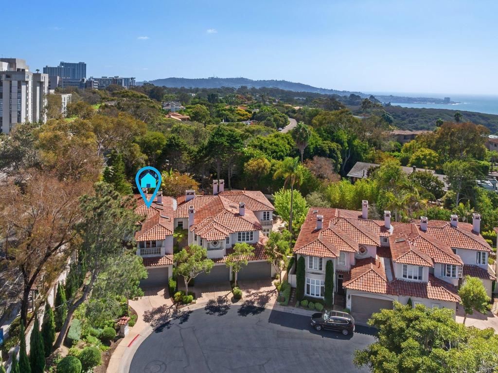 9606 Claiborne Square, La Jolla, CA 92037 — photo 2
