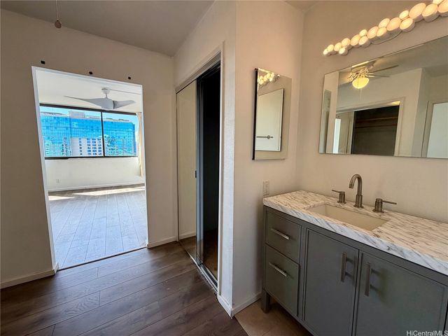 1255 Nuuanu Avenue E3203, Honolulu, HI 96817