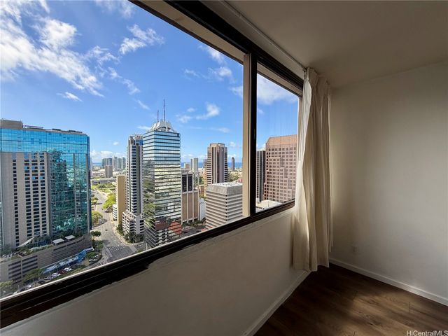 1255 Nuuanu Avenue E3203, Honolulu, HI 96817