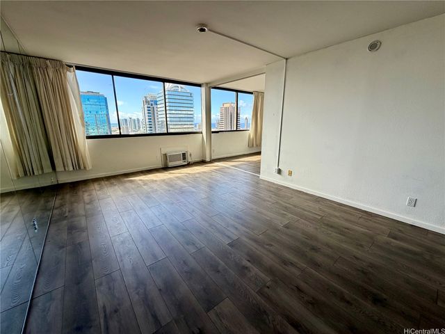 1255 Nuuanu Avenue E3203, Honolulu, HI 96817
