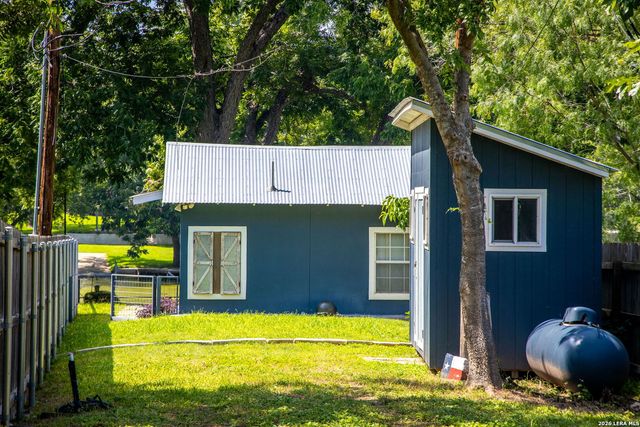 1186 HAPPY HAVEN RD, Mcqueeney, TX 78123