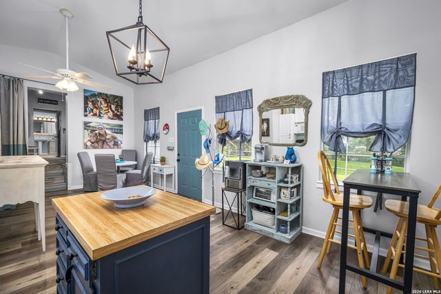 1186 HAPPY HAVEN RD, Mcqueeney, TX 78123