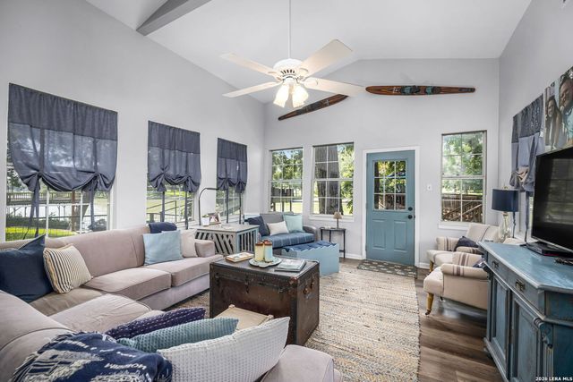 1186 HAPPY HAVEN RD, Mcqueeney, TX 78123