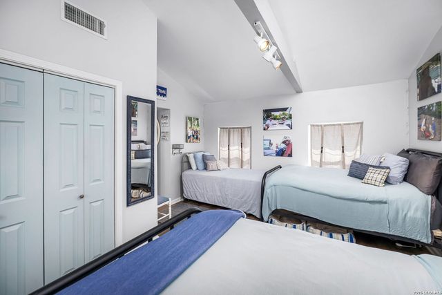 1186 HAPPY HAVEN RD, Mcqueeney, TX 78123