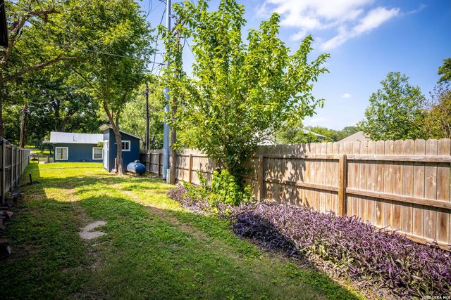 1186 HAPPY HAVEN RD, Mcqueeney, TX 78123