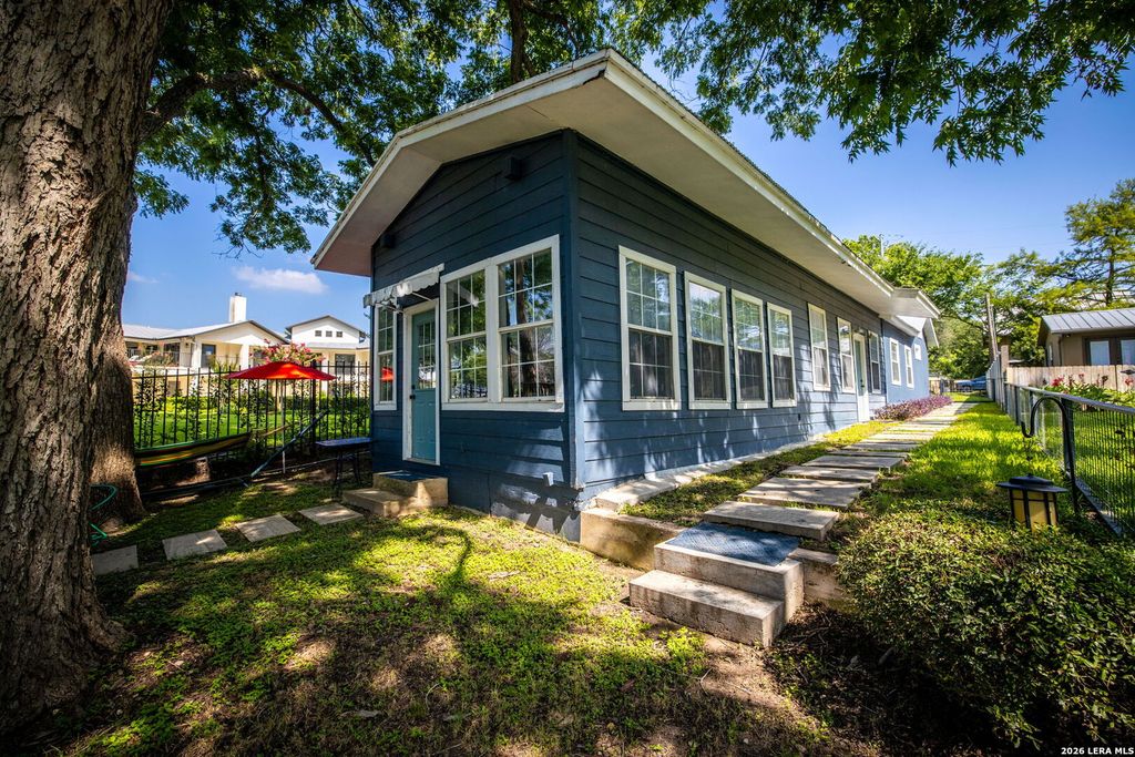 1186 HAPPY HAVEN RD, Mcqueeney, TX 78123