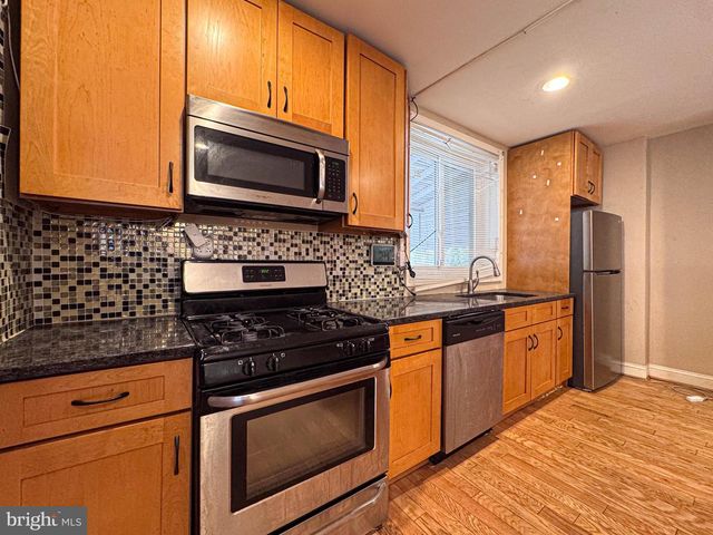 1688 FORT DUPONT ST SE, Washington, DC 20020