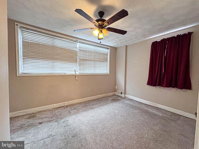 1688 FORT DUPONT ST SE, Washington, DC 20020