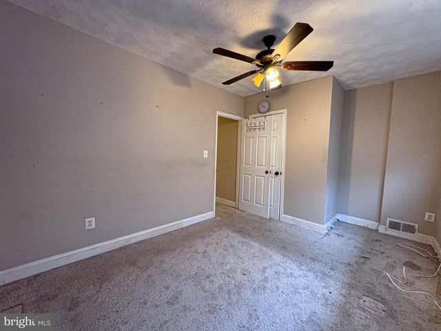 1688 FORT DUPONT ST SE, Washington, DC 20020