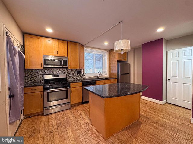 1688 FORT DUPONT ST SE, Washington, DC 20020