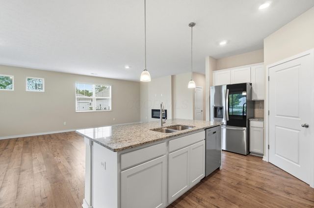 5851 Ryman Drive E, Grove City, OH 43123