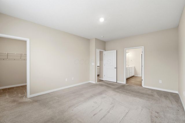5851 Ryman Drive E, Grove City, OH 43123
