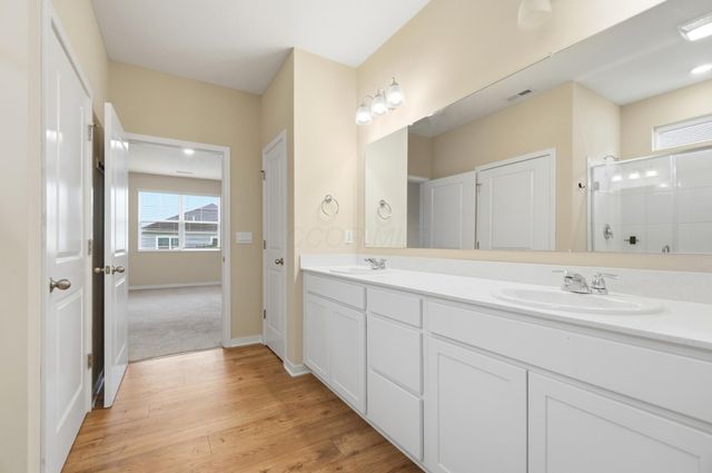 5851 Ryman Drive E, Grove City, OH 43123