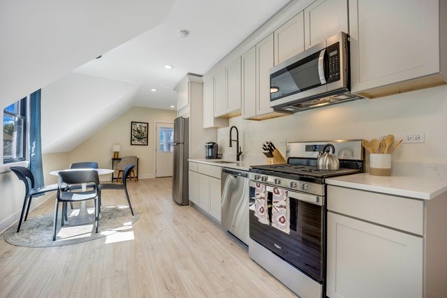 1644 N Troy Street 2, Chicago, IL 60647