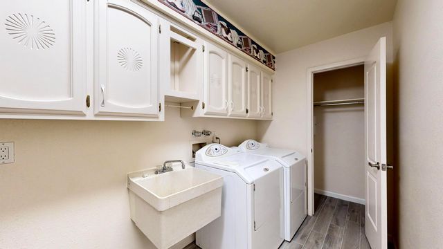 1906 Monte Largo Drive NE, Albuquerque, NM 87112