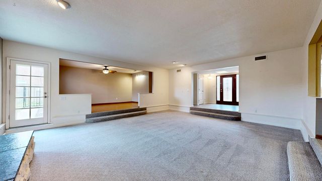 1906 Monte Largo Drive NE, Albuquerque, NM 87112