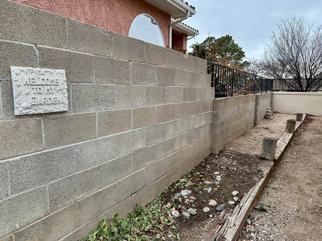 1906 Monte Largo Drive NE, Albuquerque, NM 87112