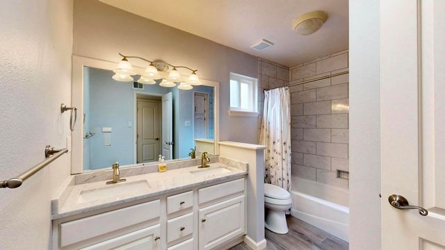 1906 Monte Largo Drive NE, Albuquerque, NM 87112