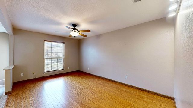 1906 Monte Largo Drive NE, Albuquerque, NM 87112