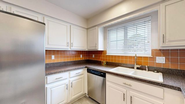 1906 Monte Largo Drive NE, Albuquerque, NM 87112