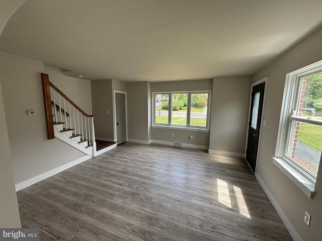 545 E HIGH ST, Elizabethtown, PA 17022