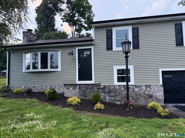 3 Mist Hill Drive, Brookfield, CT 06804