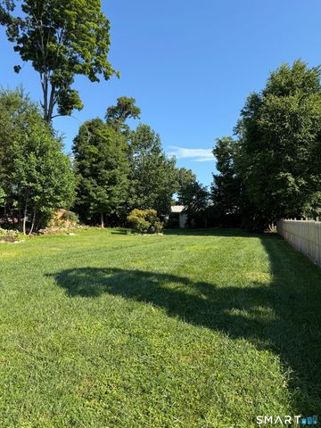 3 Mist Hill Drive, Brookfield, CT 06804