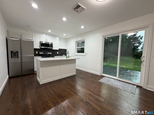 3 Mist Hill Drive, Brookfield, CT 06804