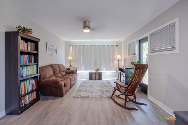 4806 Evergreen Street, Victoria, TX 77904