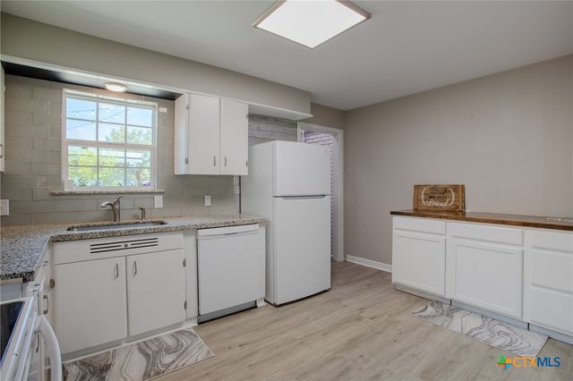 4806 Evergreen Street, Victoria, TX 77904