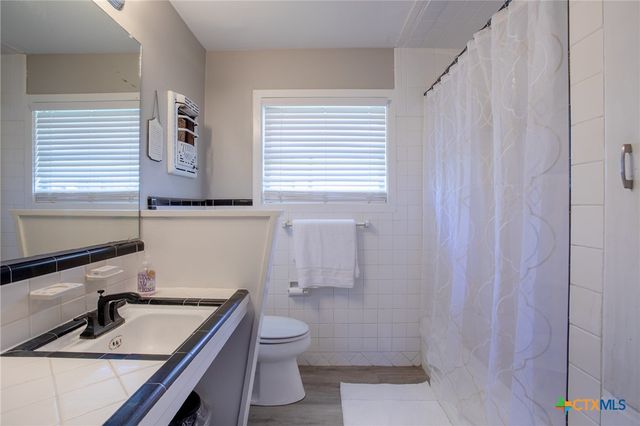 4806 Evergreen Street, Victoria, TX 77904