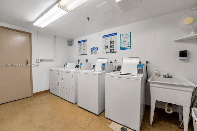 3850 Washington Street 314, Hollywood, FL 33021