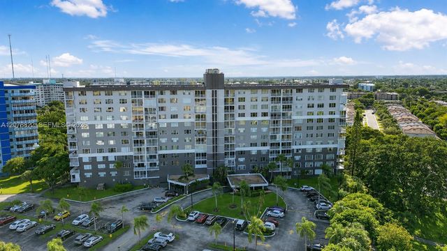 3850 Washington Street 314, Hollywood, FL 33021