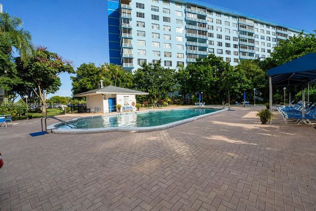3850 Washington Street 314, Hollywood, FL 33021